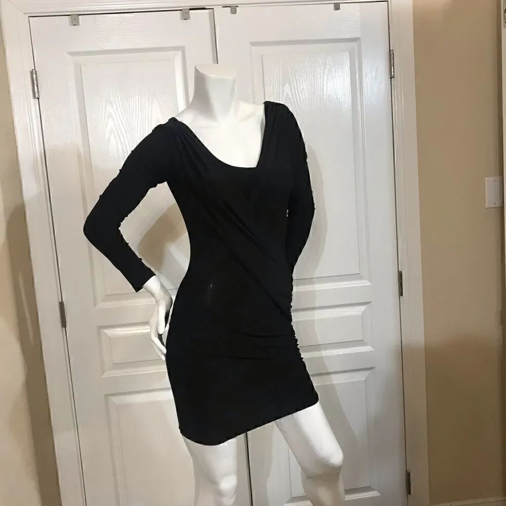 💚 C13- Symphony black dress. Stretchy material
